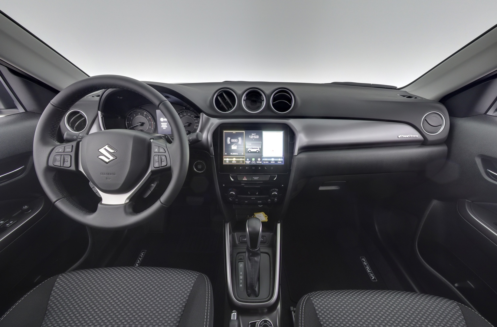 SUZUKI Vitara 2025