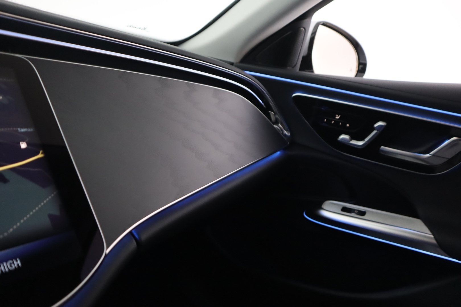 MERCEDES-BENZ E 2025