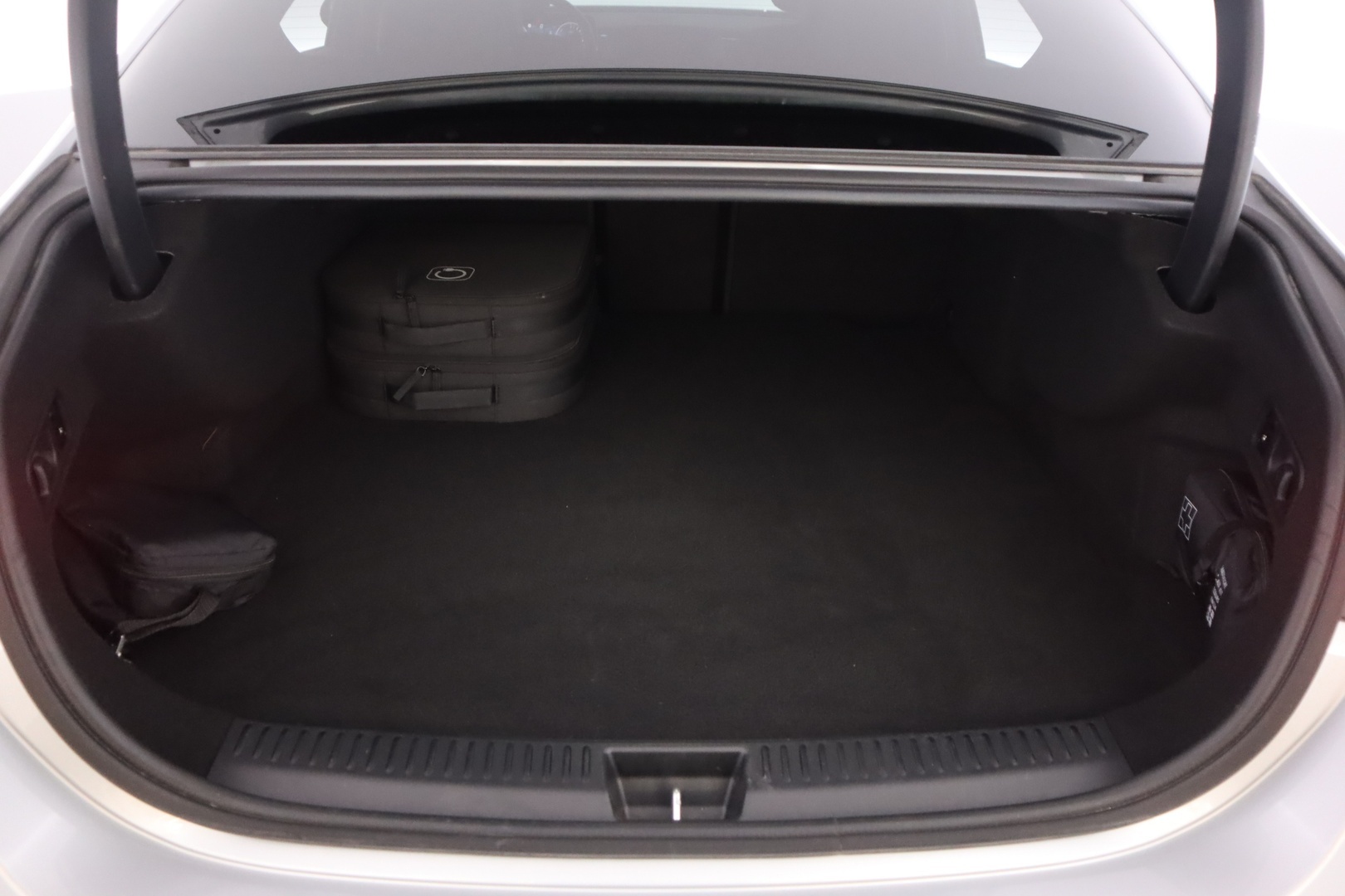 MERCEDES-BENZ E 2025