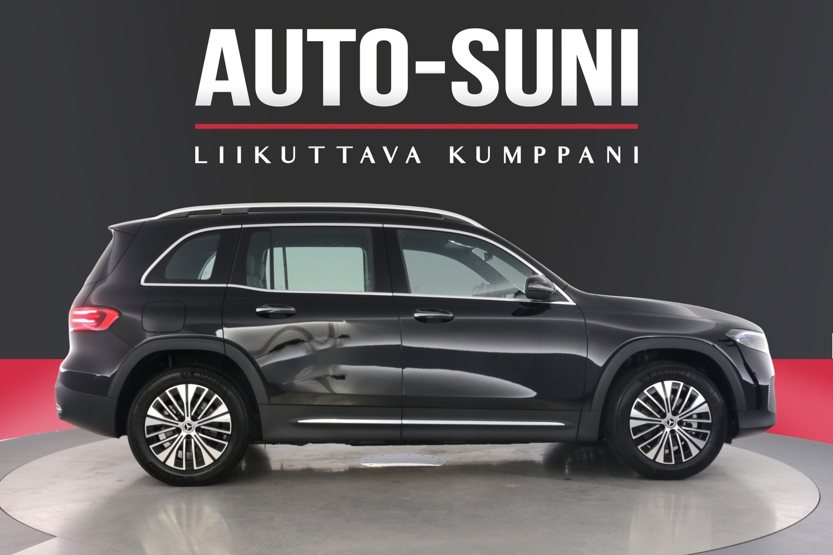 MERCEDES-BENZ EQB 2025