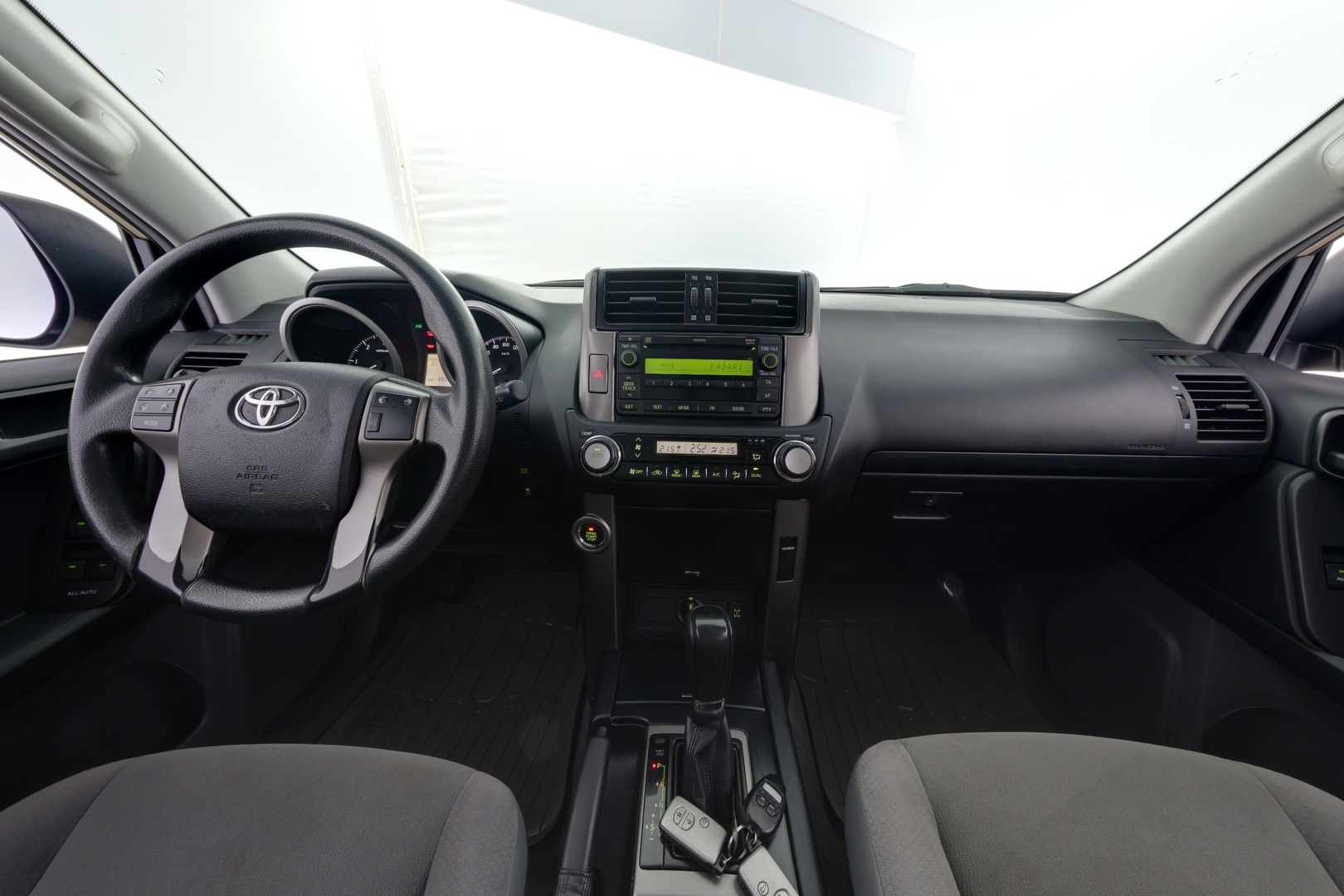 TOYOTA Land Cruiser 2010