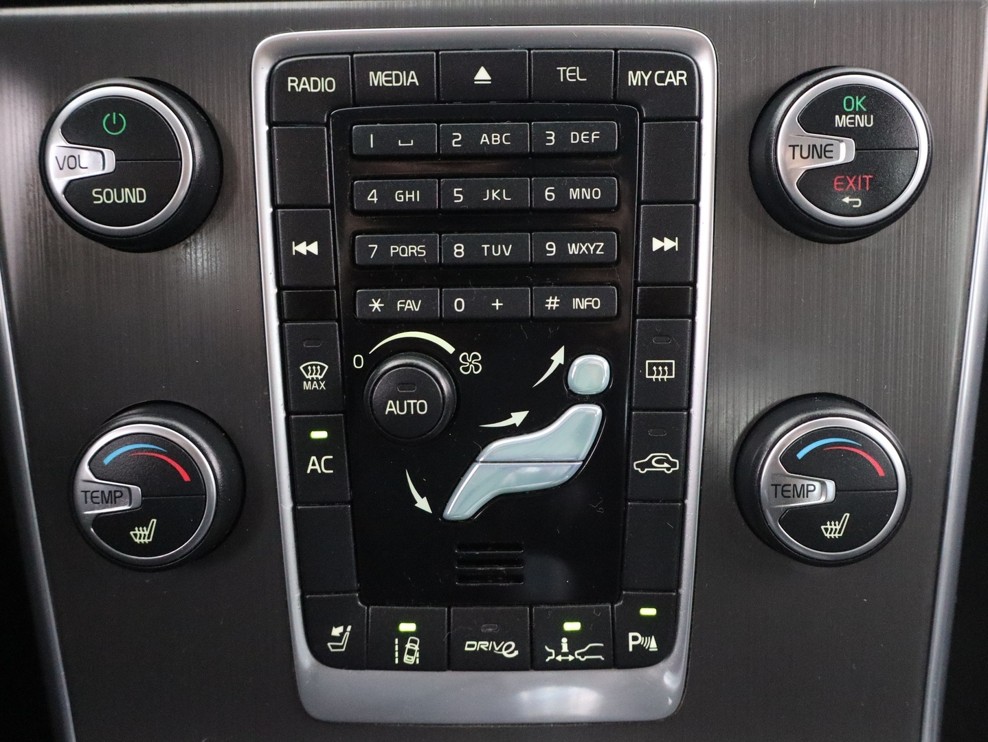 VOLVO S60 2011