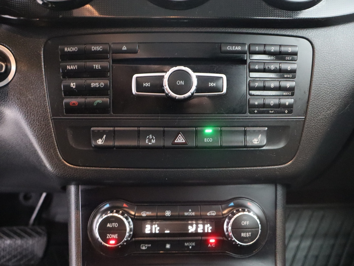 MERCEDES-BENZ B 2012