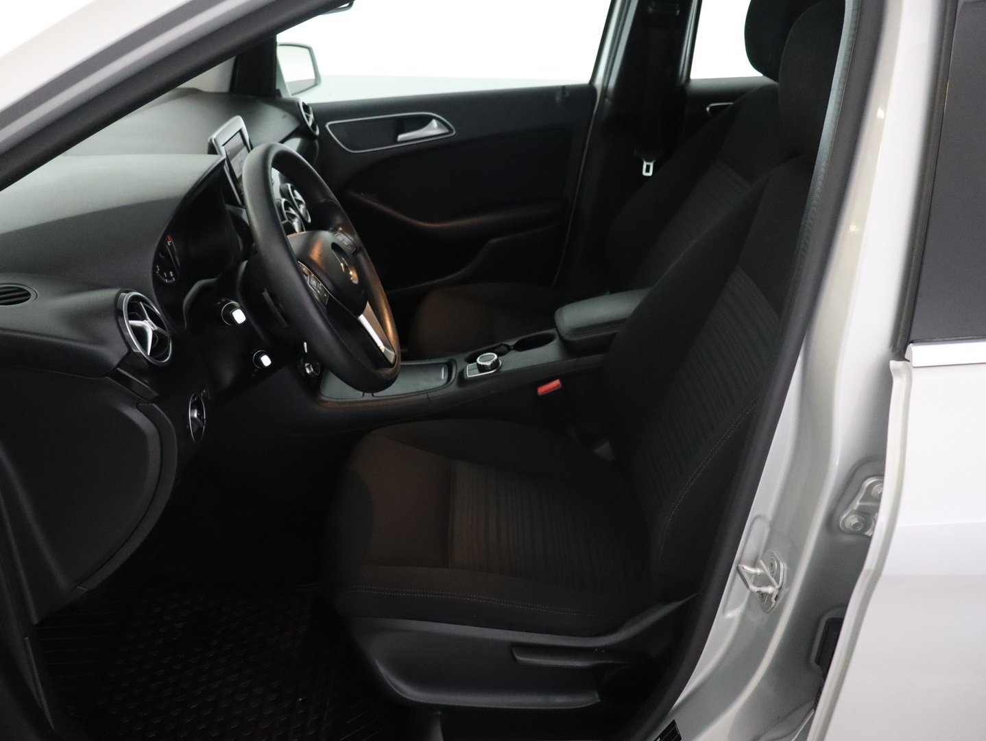 MERCEDES-BENZ B 2012