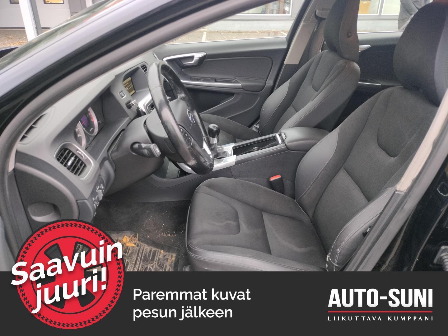 VOLVO V60 2011