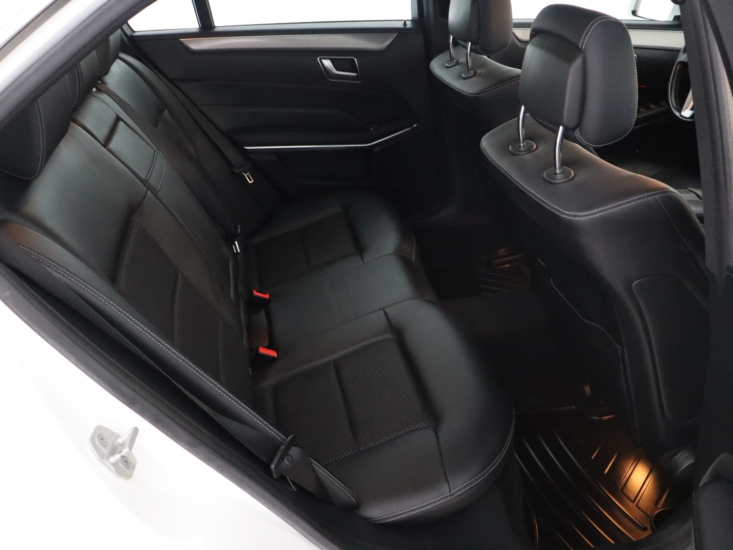 MERCEDES-BENZ E 2015