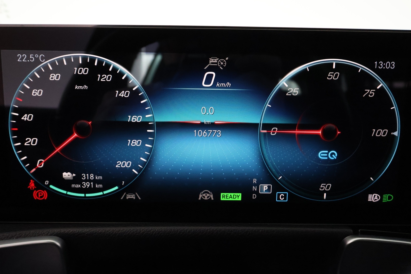 MERCEDES-BENZ EQB 2022
