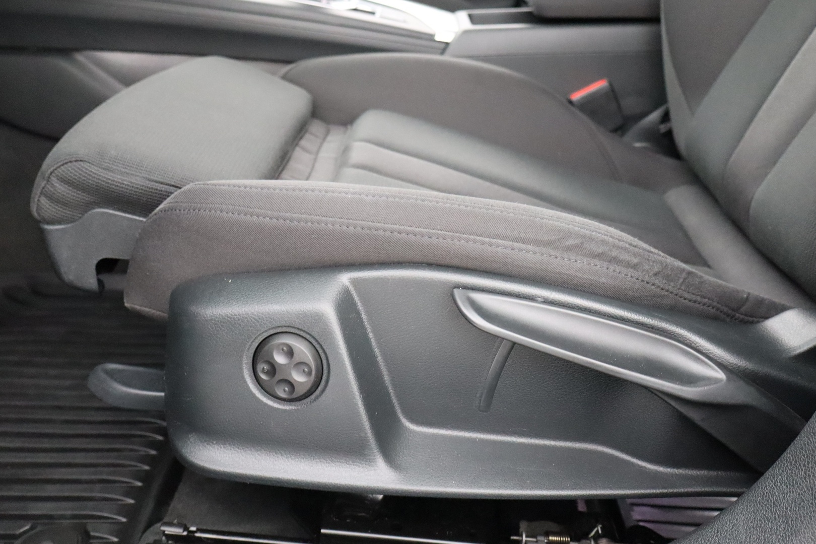 AUDI A4 2018