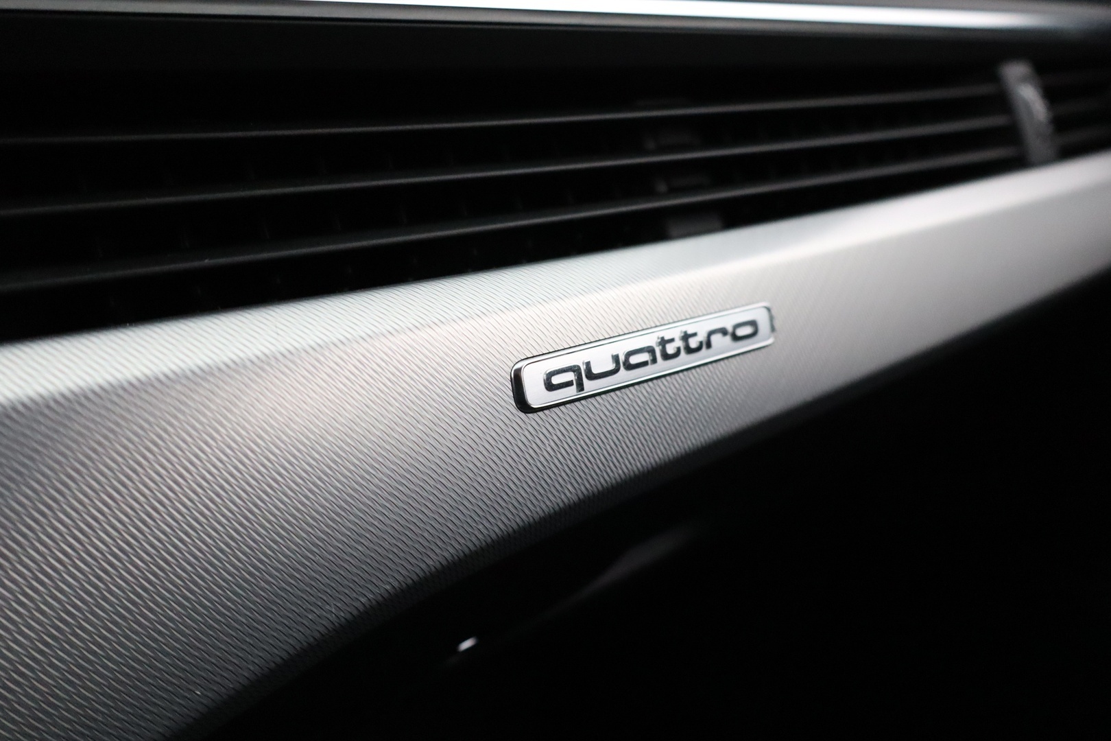 AUDI A4 2018