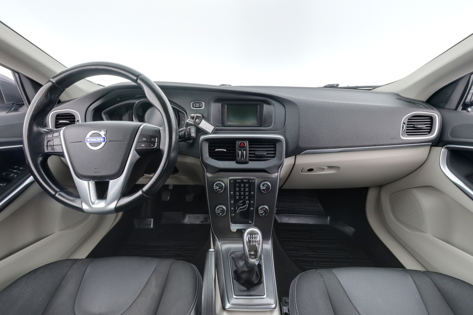 VOLVO V40 2013