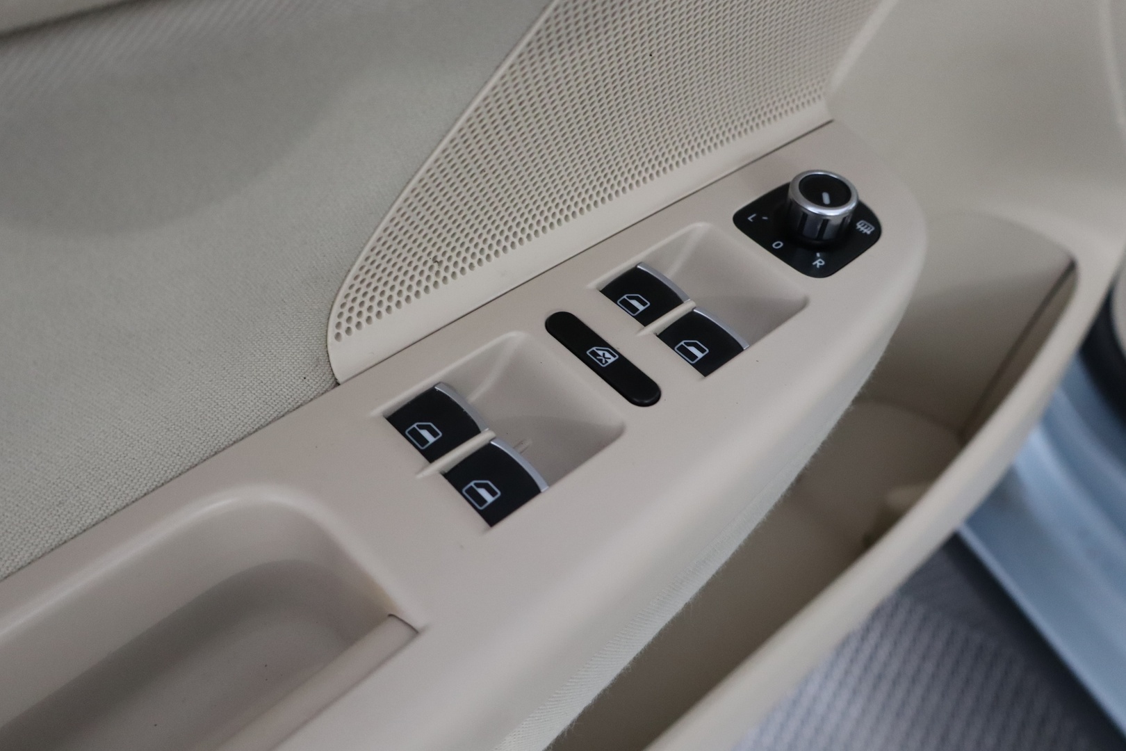 VOLKSWAGEN Golf 2011
