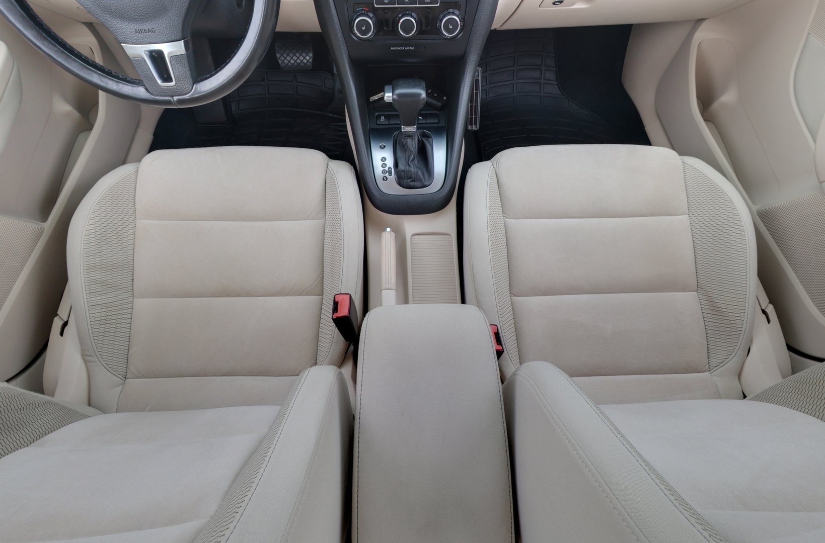 VOLKSWAGEN Golf 2011