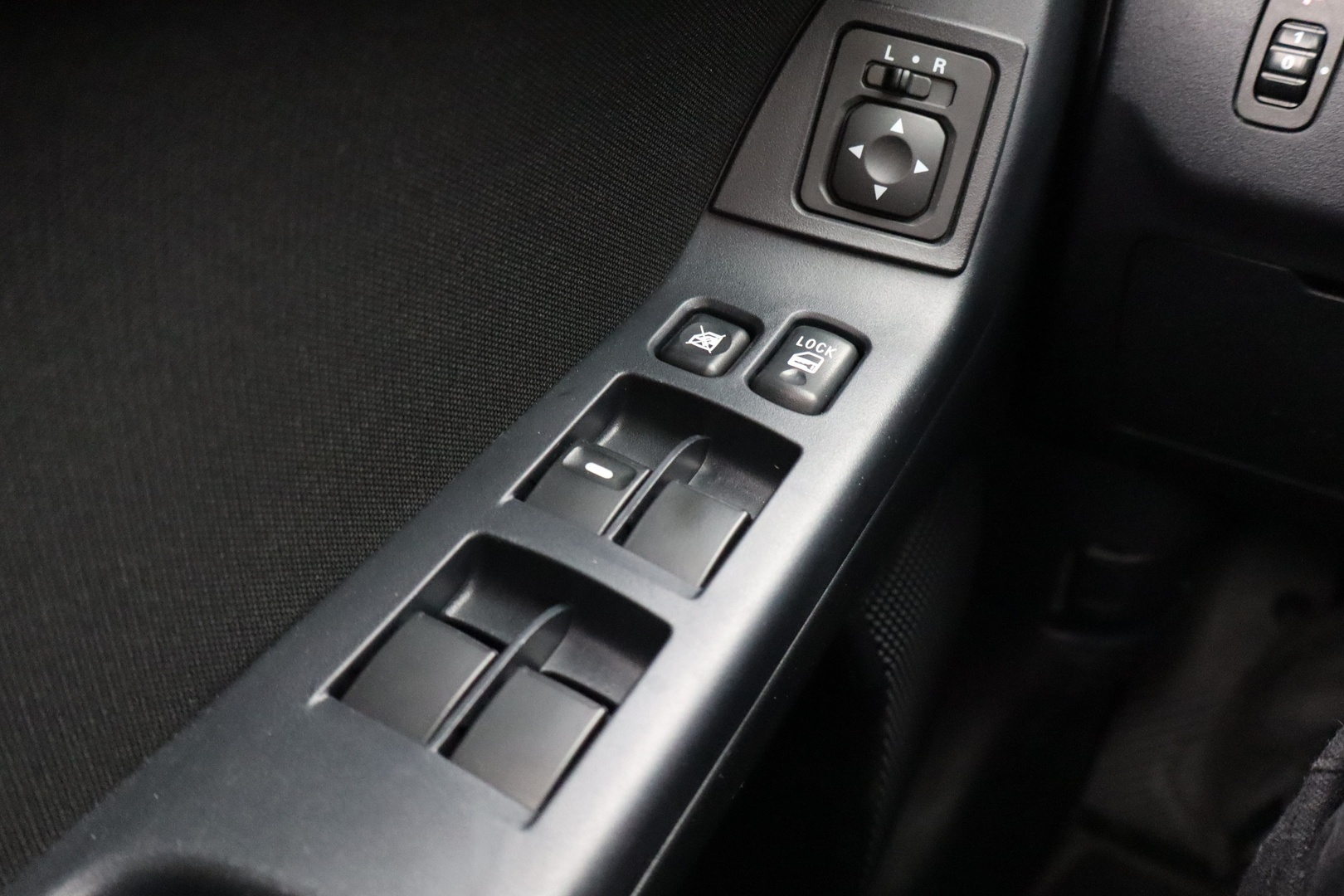 MITSUBISHI Lancer 2012