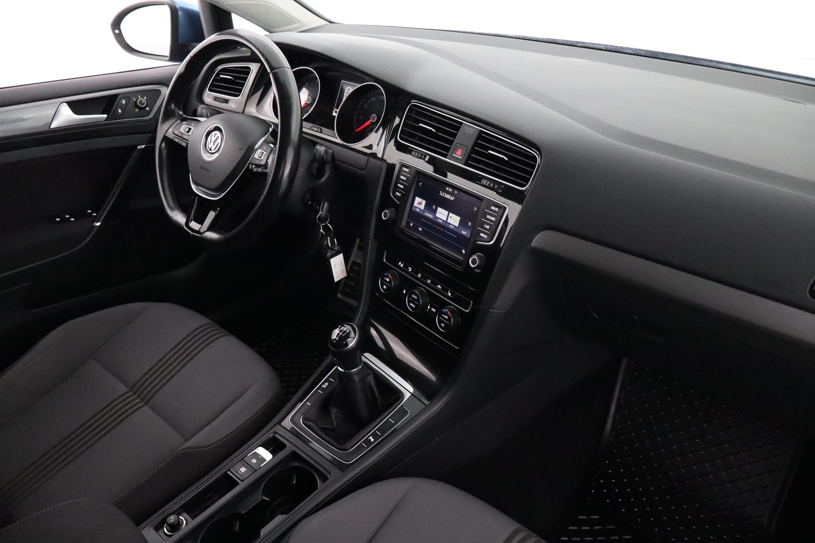 VOLKSWAGEN Golf 2017