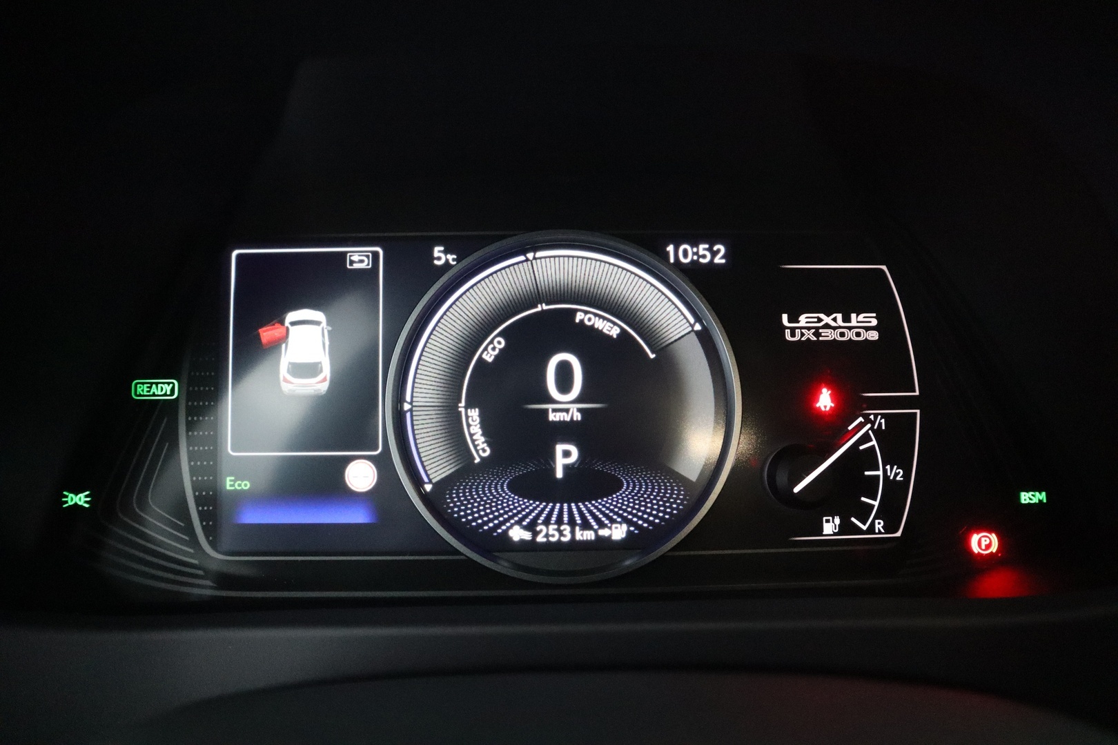 LEXUS UX 2021