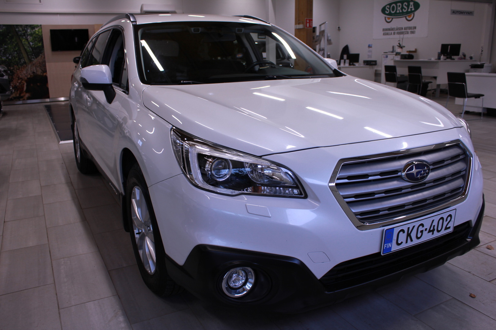 SUBARU Outback 2016