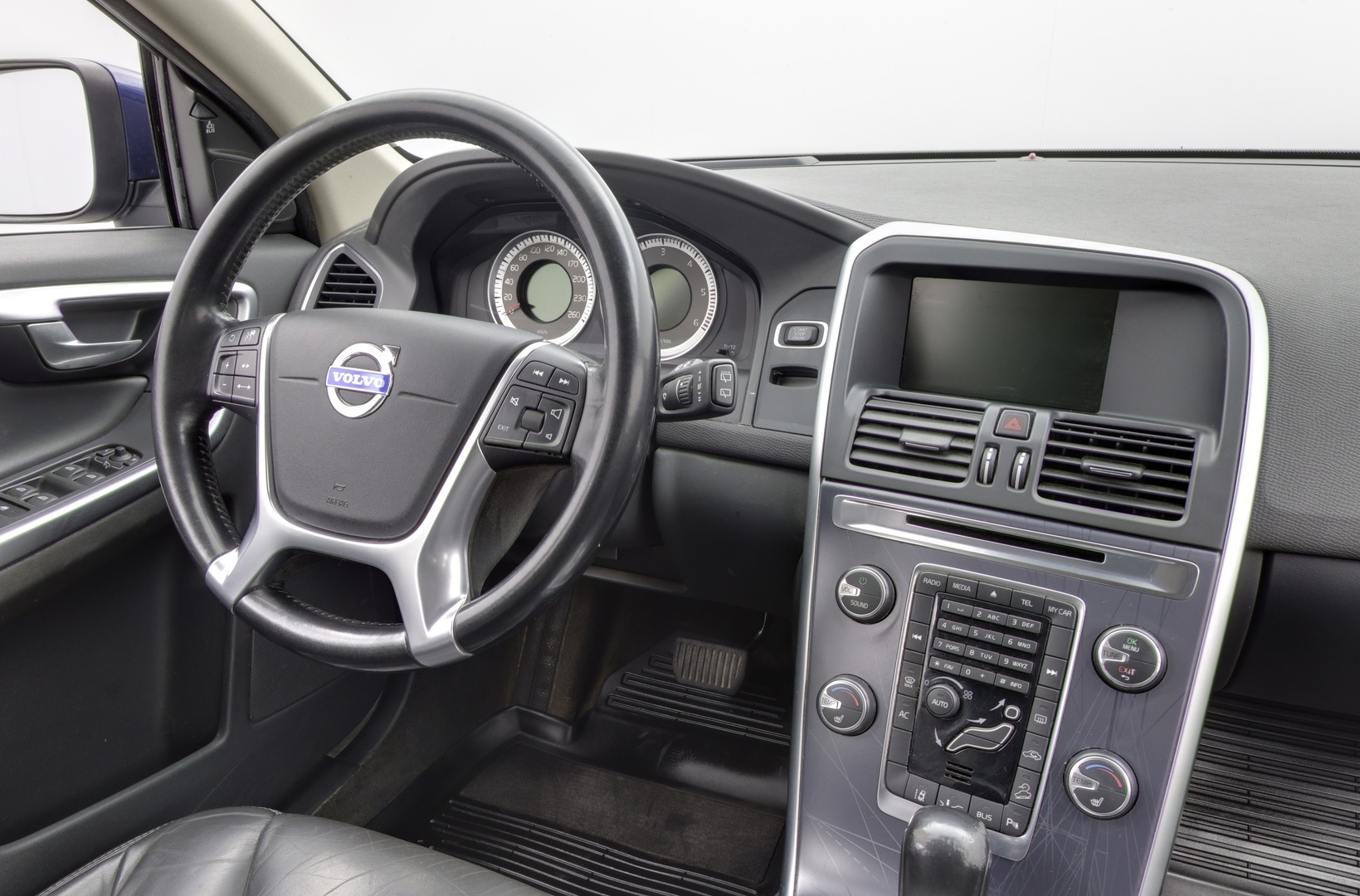 VOLVO XC60 2011