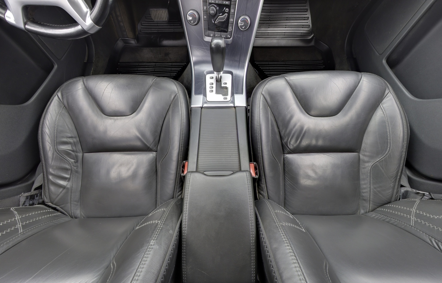 VOLVO XC60 2011