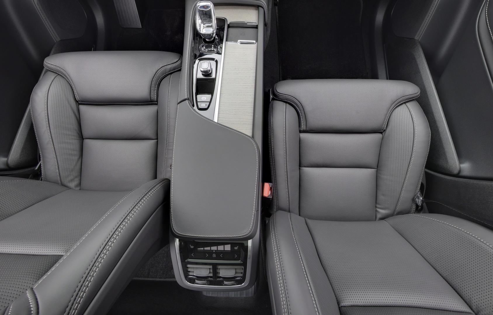 VOLVO XC90 2025