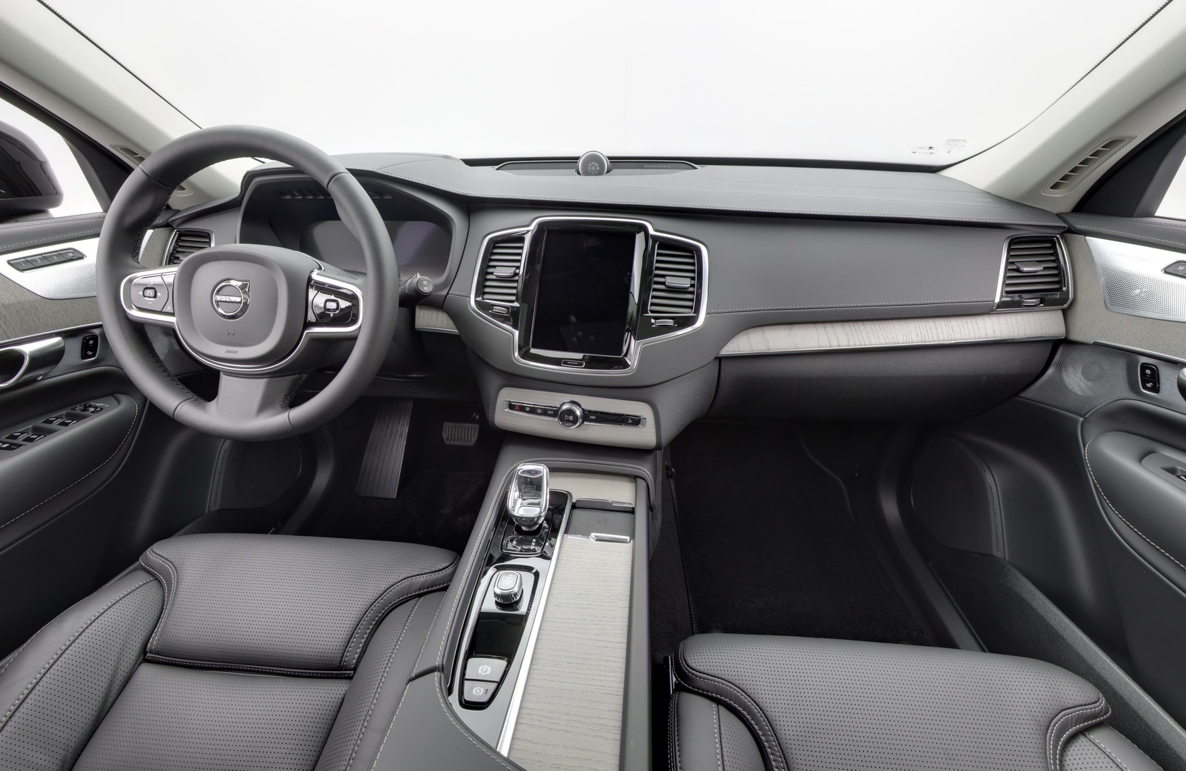 VOLVO XC90 2025