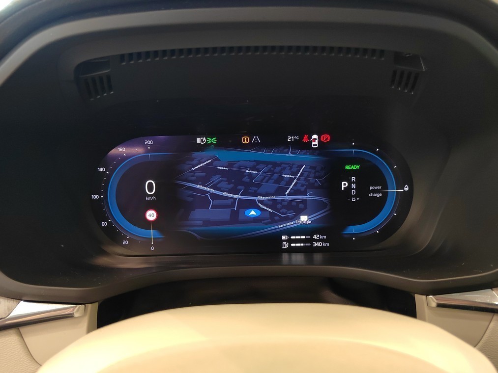 VOLVO XC60 2023