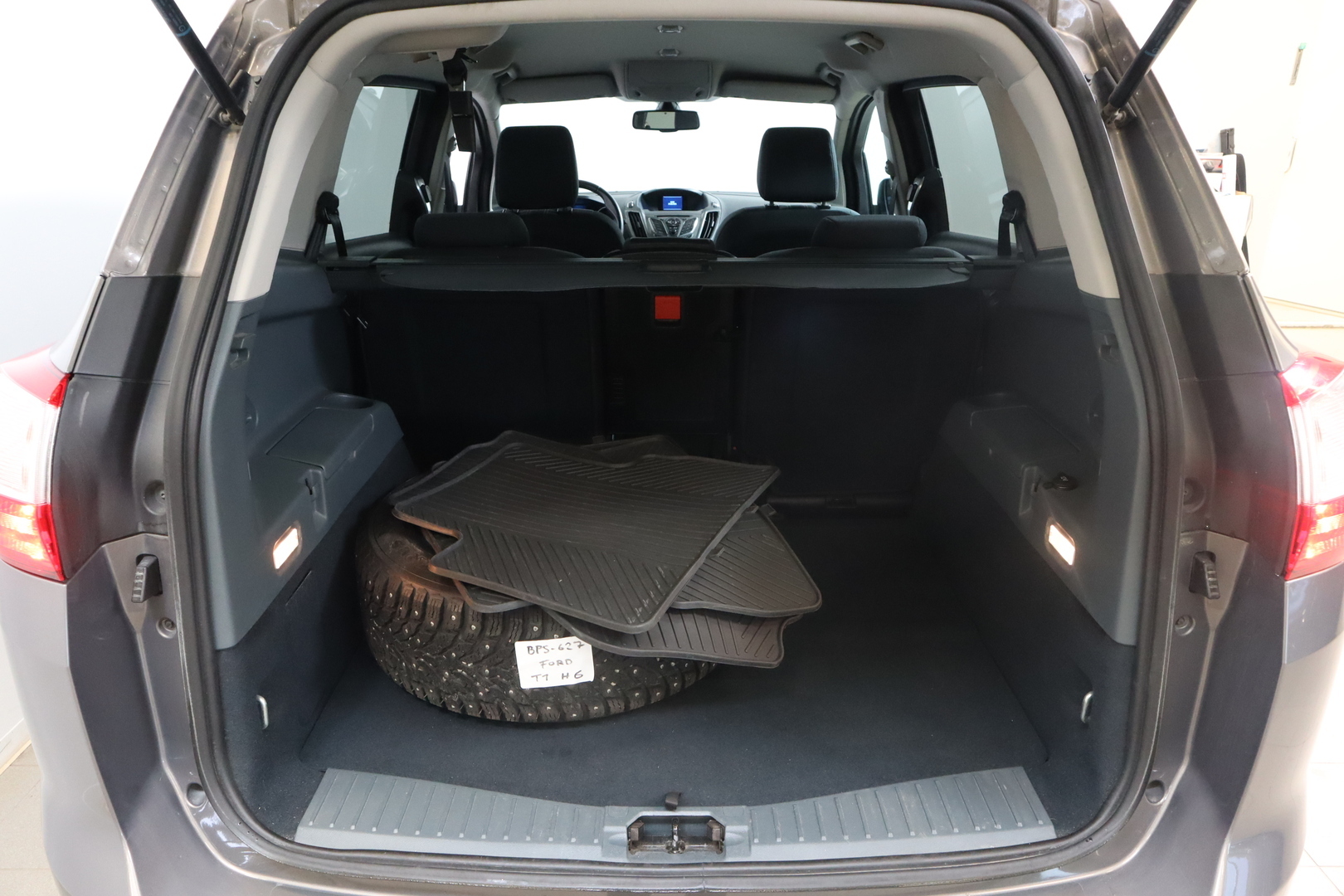 FORD Grand C-Max 2012