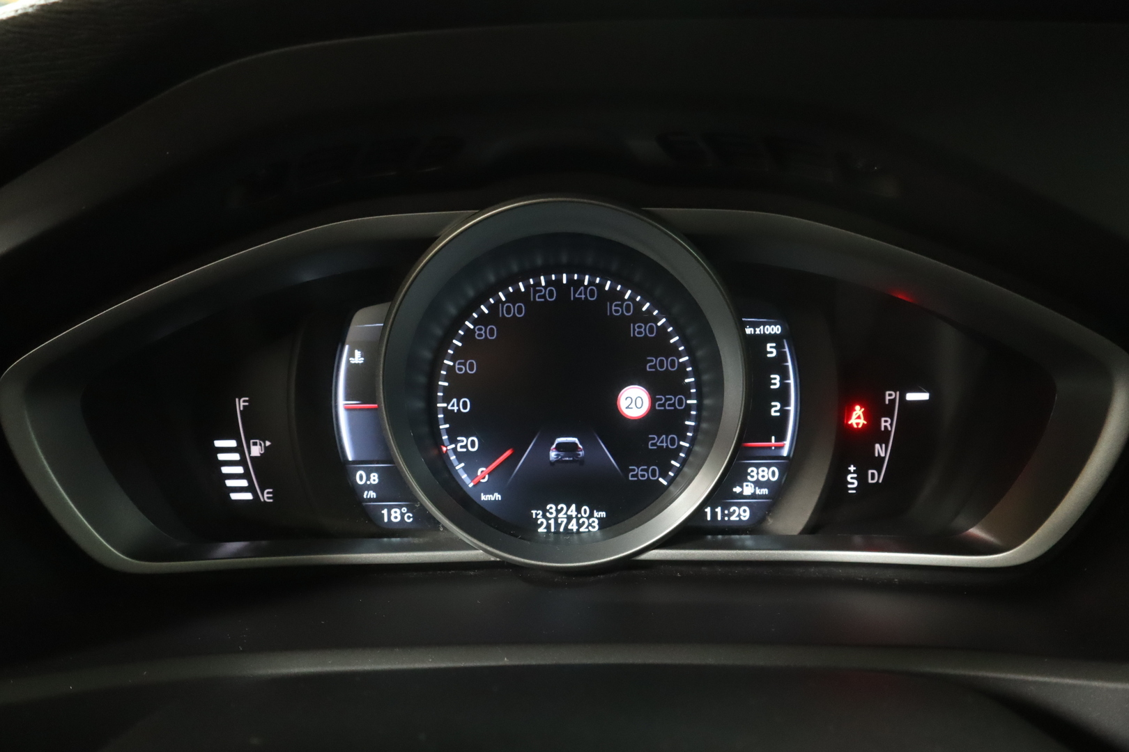 VOLVO V40 2016