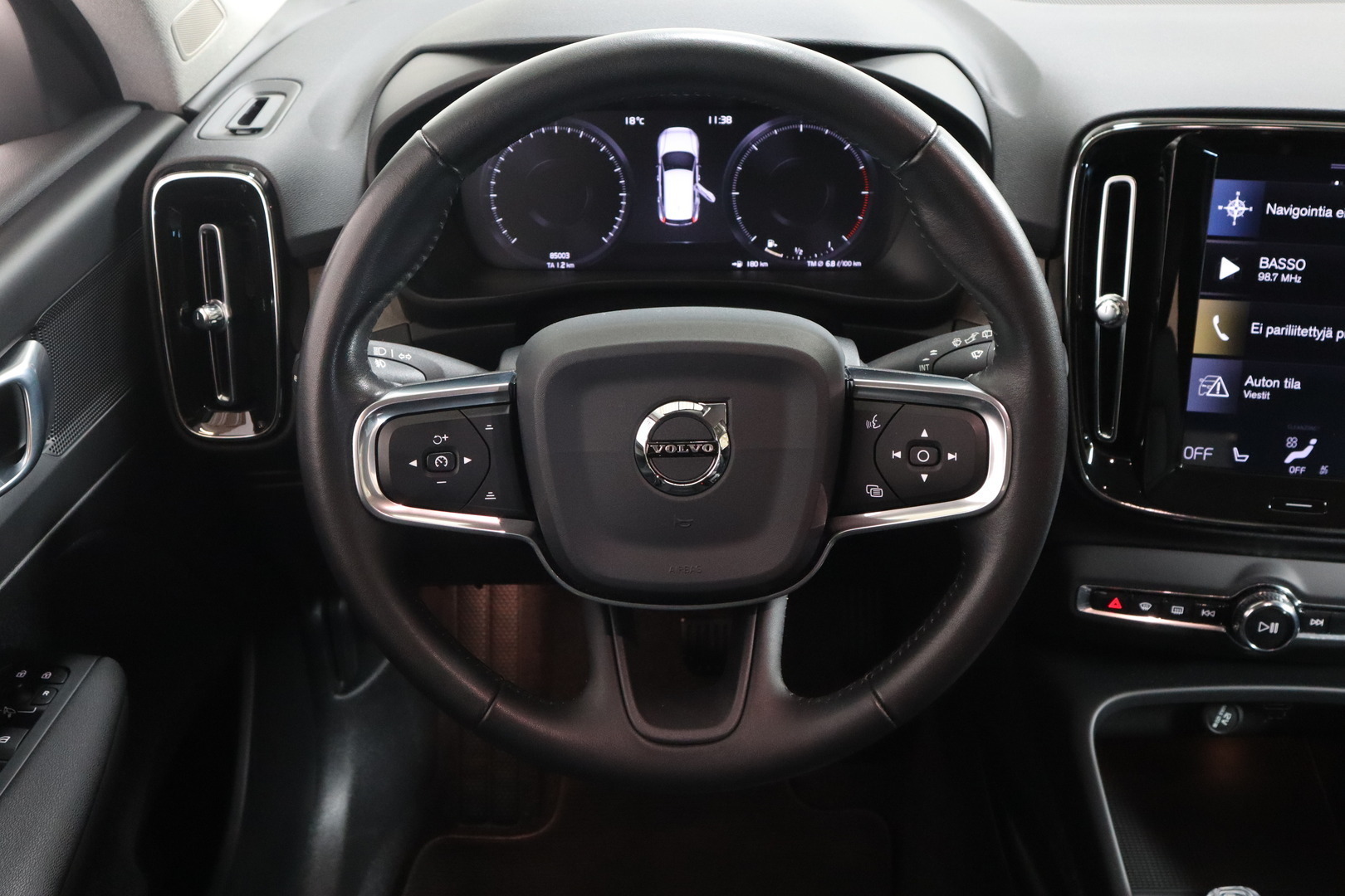 VOLVO XC40 2019