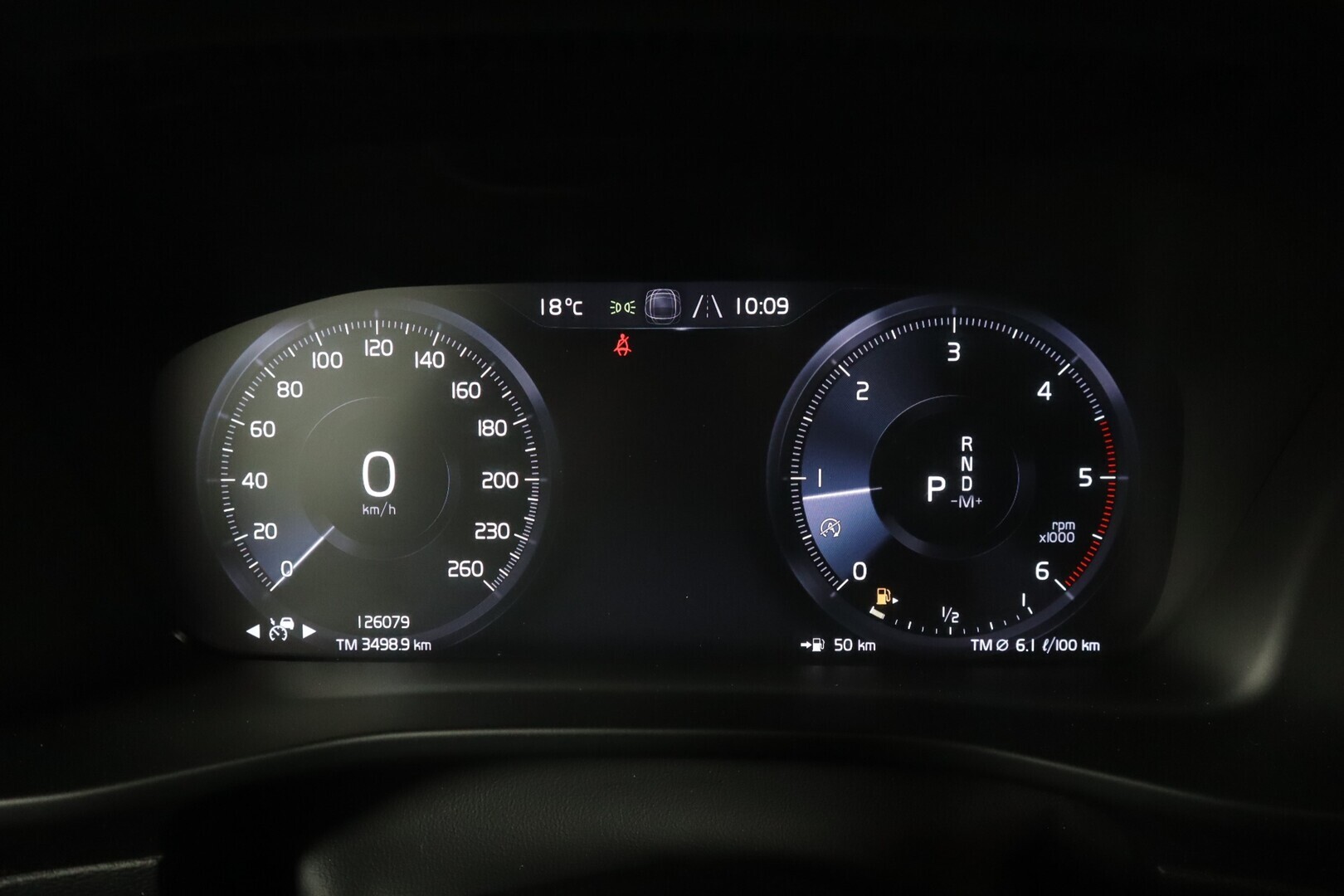 VOLVO XC40 2019