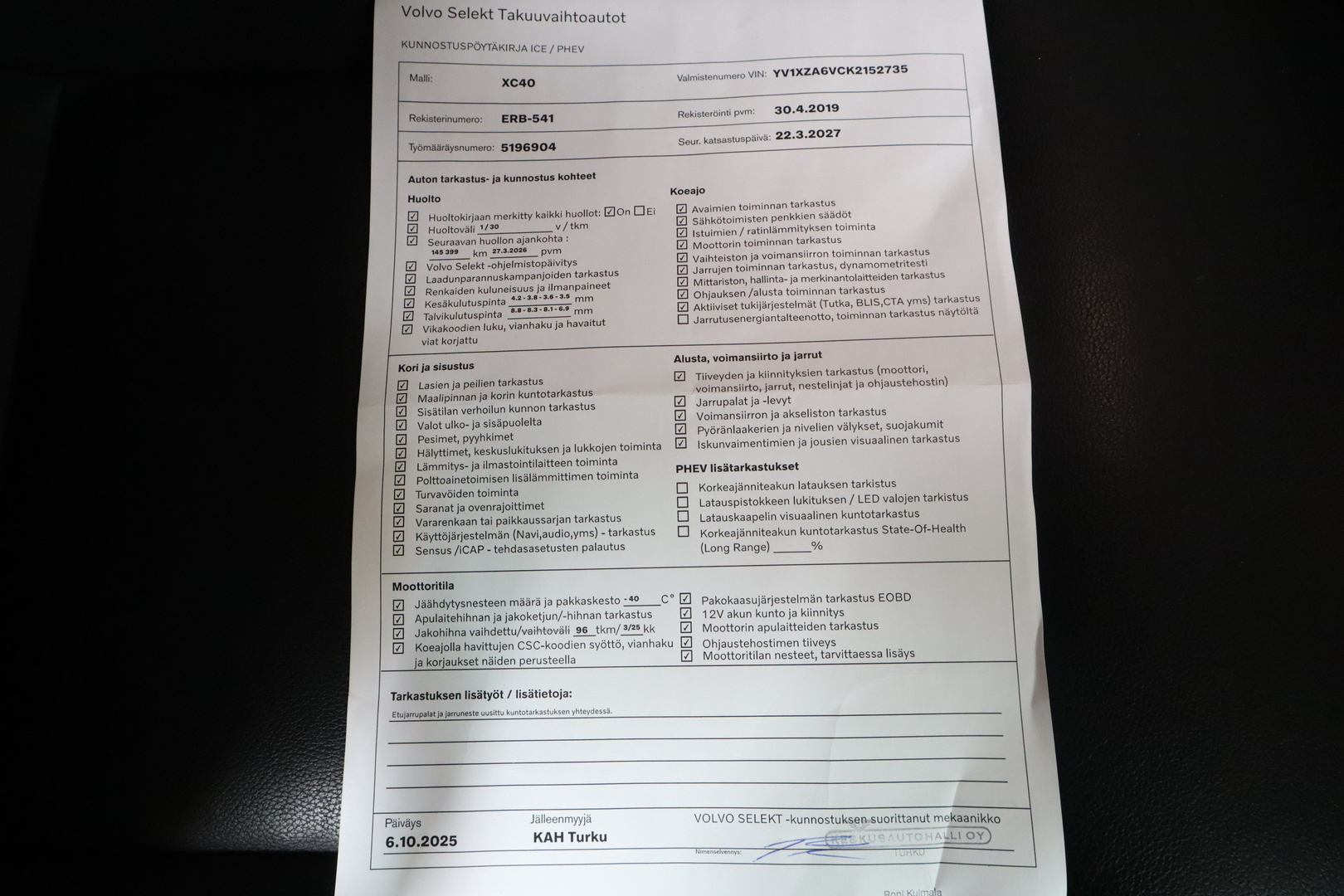 VOLVO XC40 2019