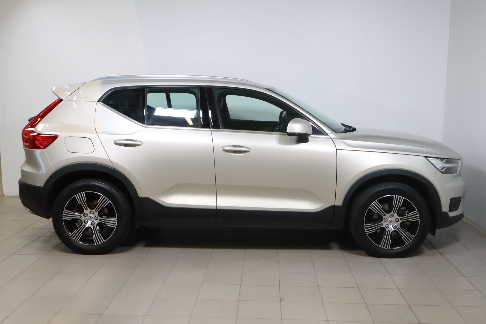 VOLVO XC40 2019