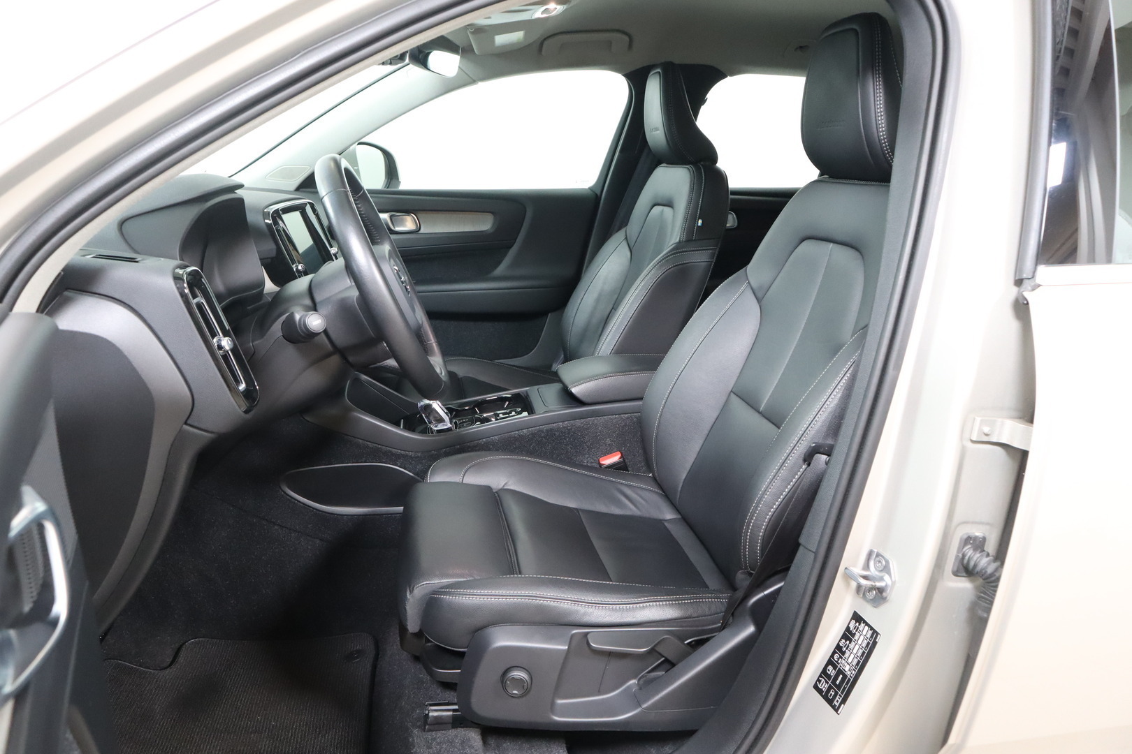 VOLVO XC40 2019