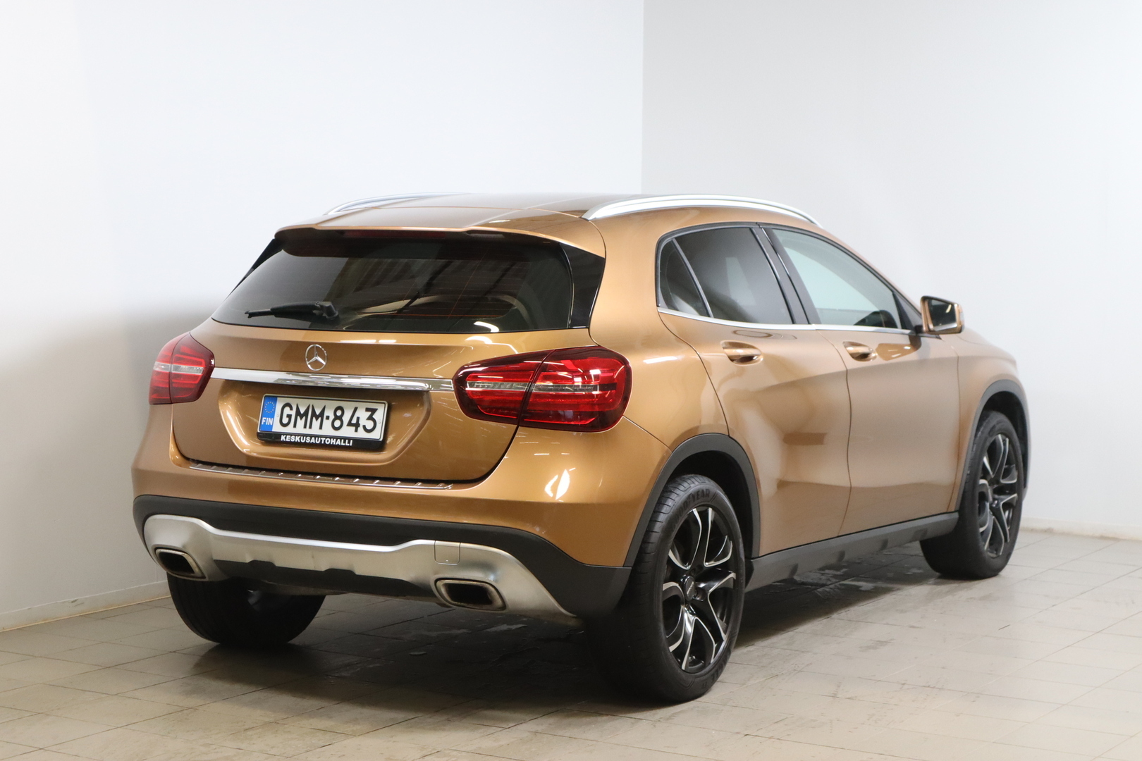 MERCEDES-BENZ GLA 2017