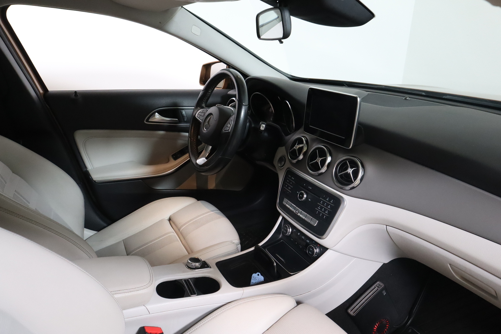 MERCEDES-BENZ GLA 2017