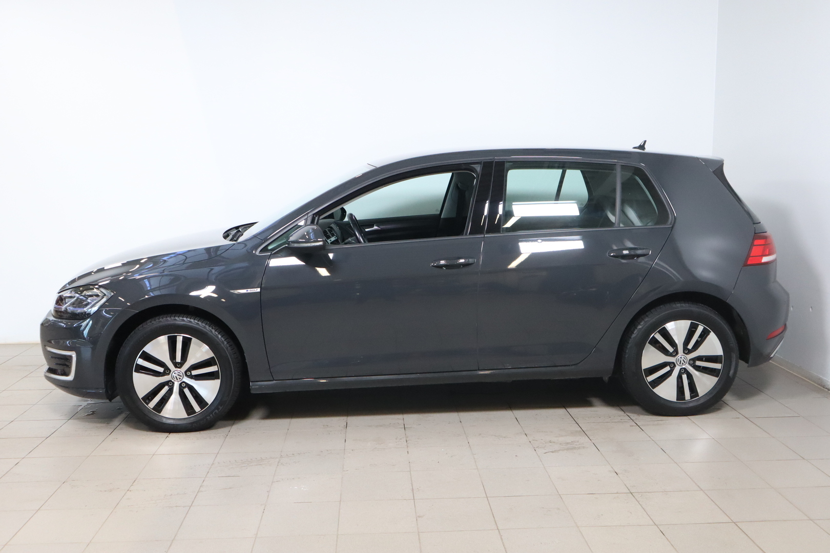VOLKSWAGEN Golf 2020