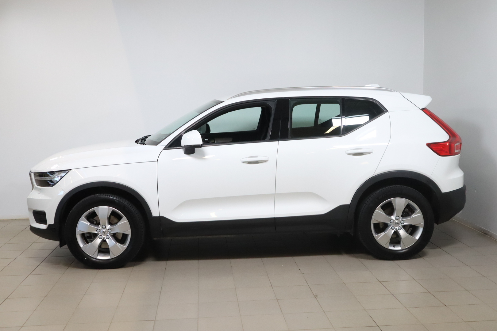 VOLVO XC40 2019