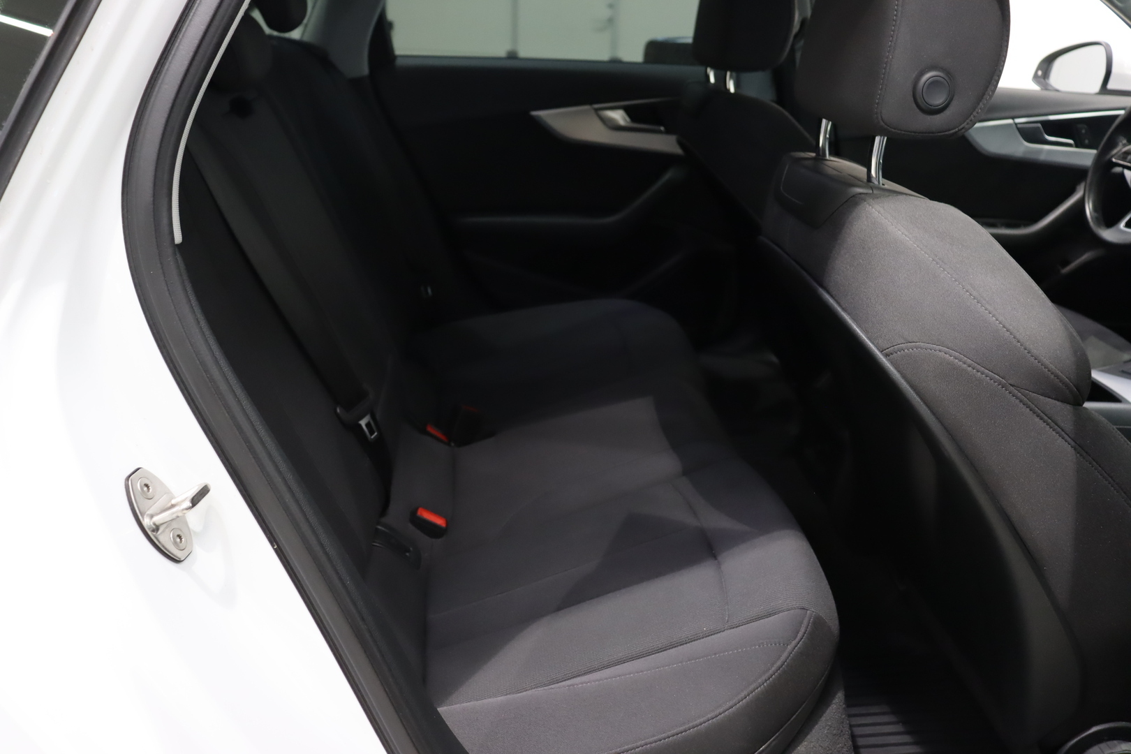 AUDI A4 2016