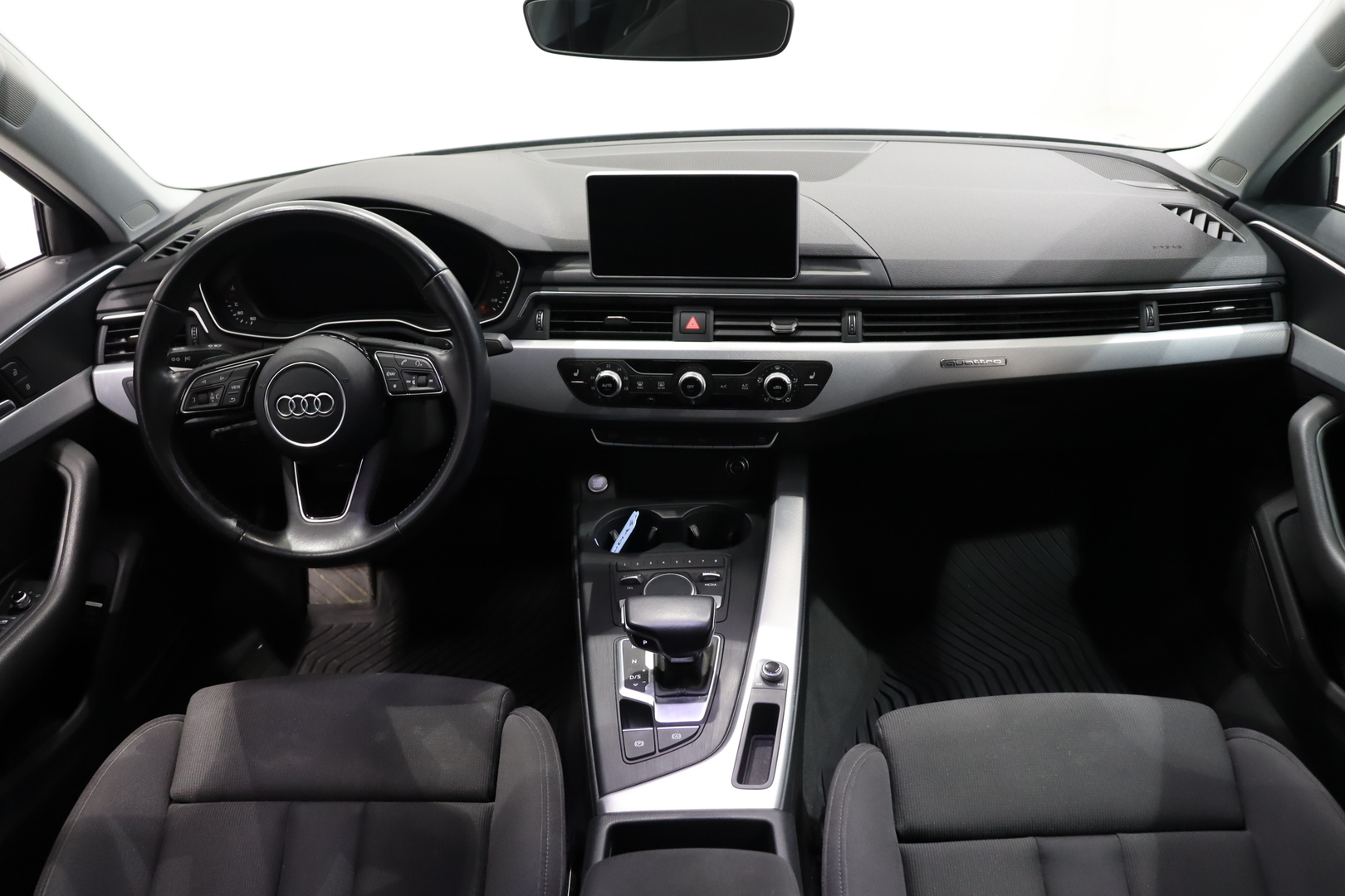 AUDI A4 2016
