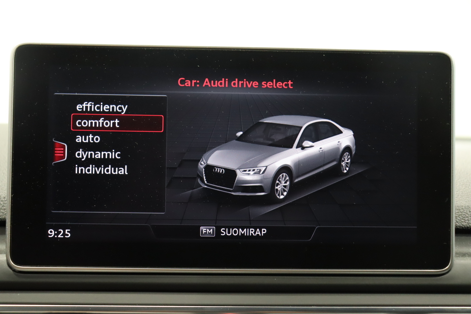 AUDI A4 2016