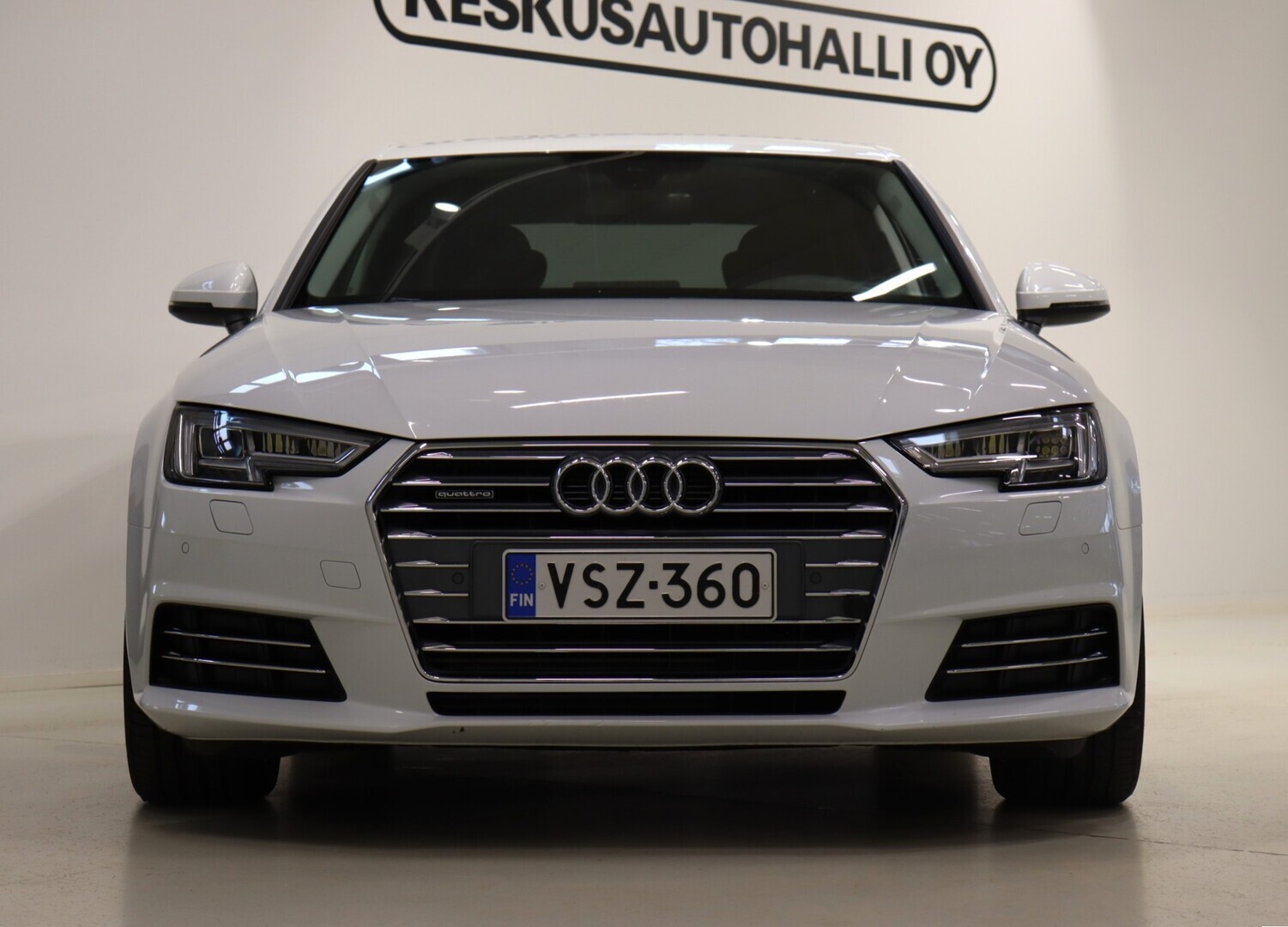 AUDI A4 2016