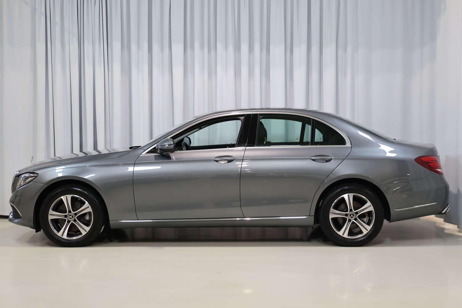 MERCEDES-BENZ E 2017