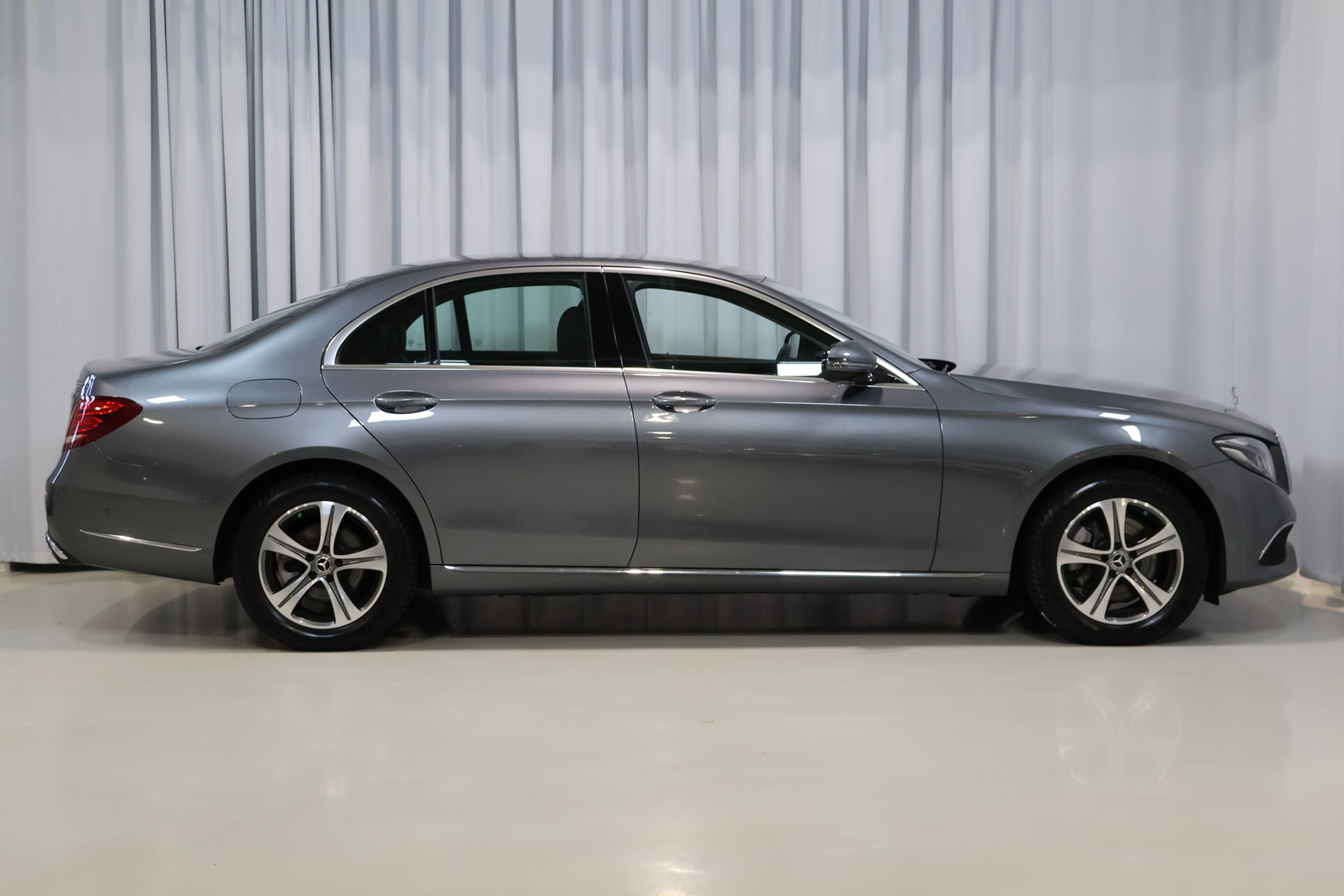 MERCEDES-BENZ E 2017