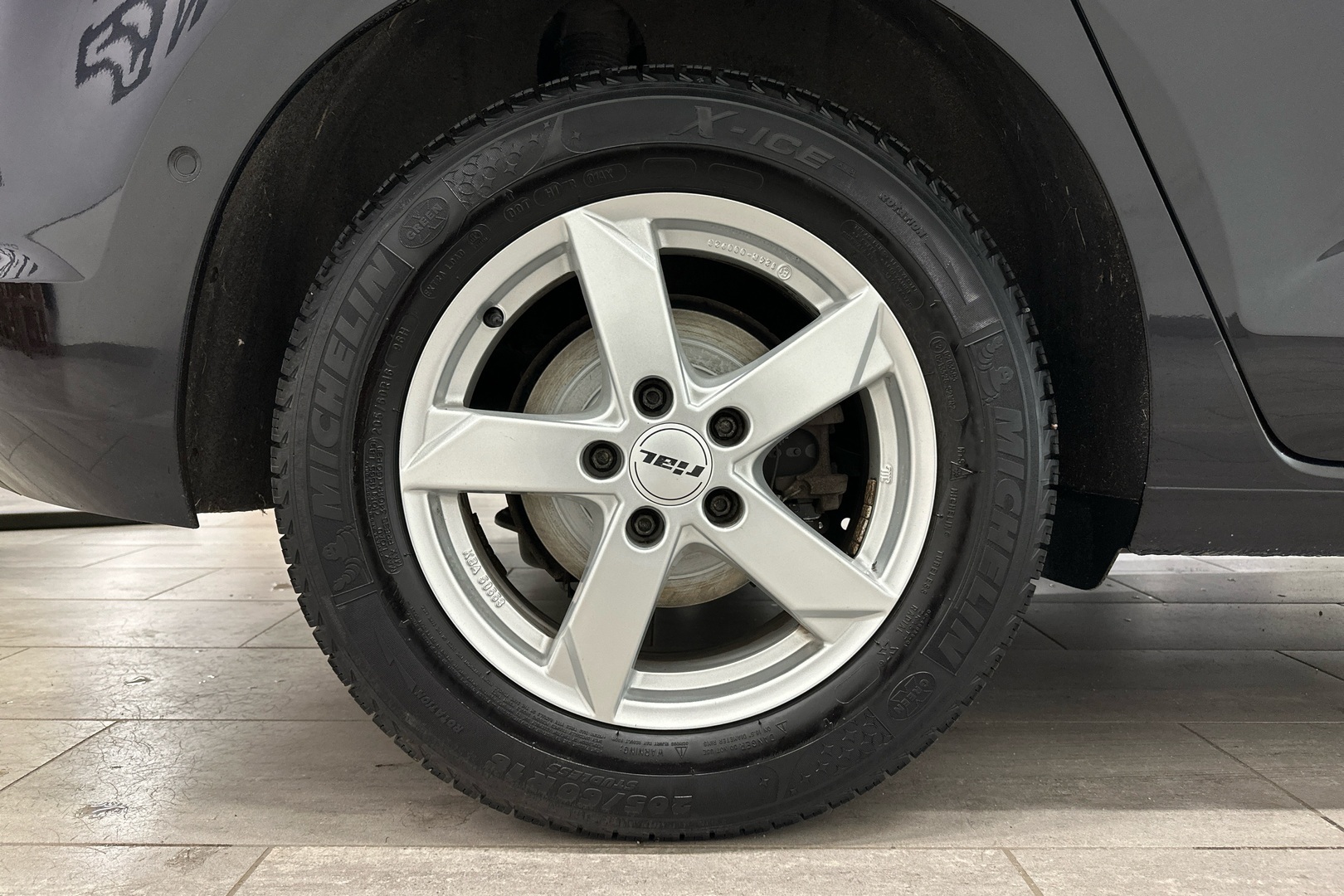 VOLKSWAGEN Touran 2019