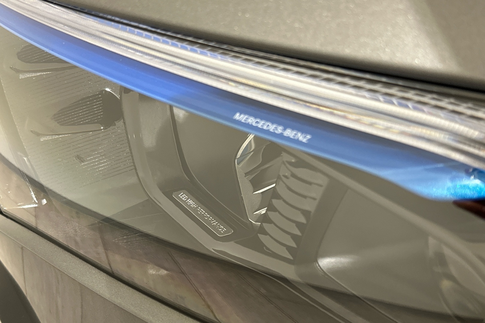 MERCEDES-BENZ EQB 2024