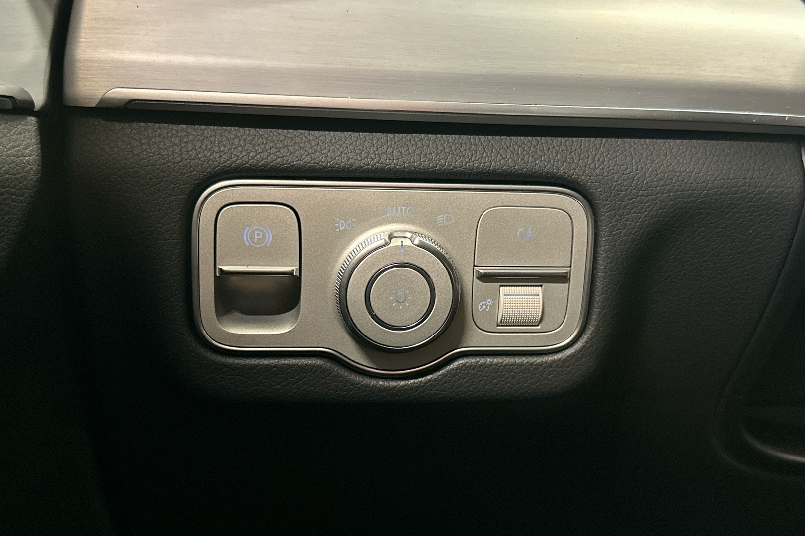MERCEDES-BENZ GLE 2025