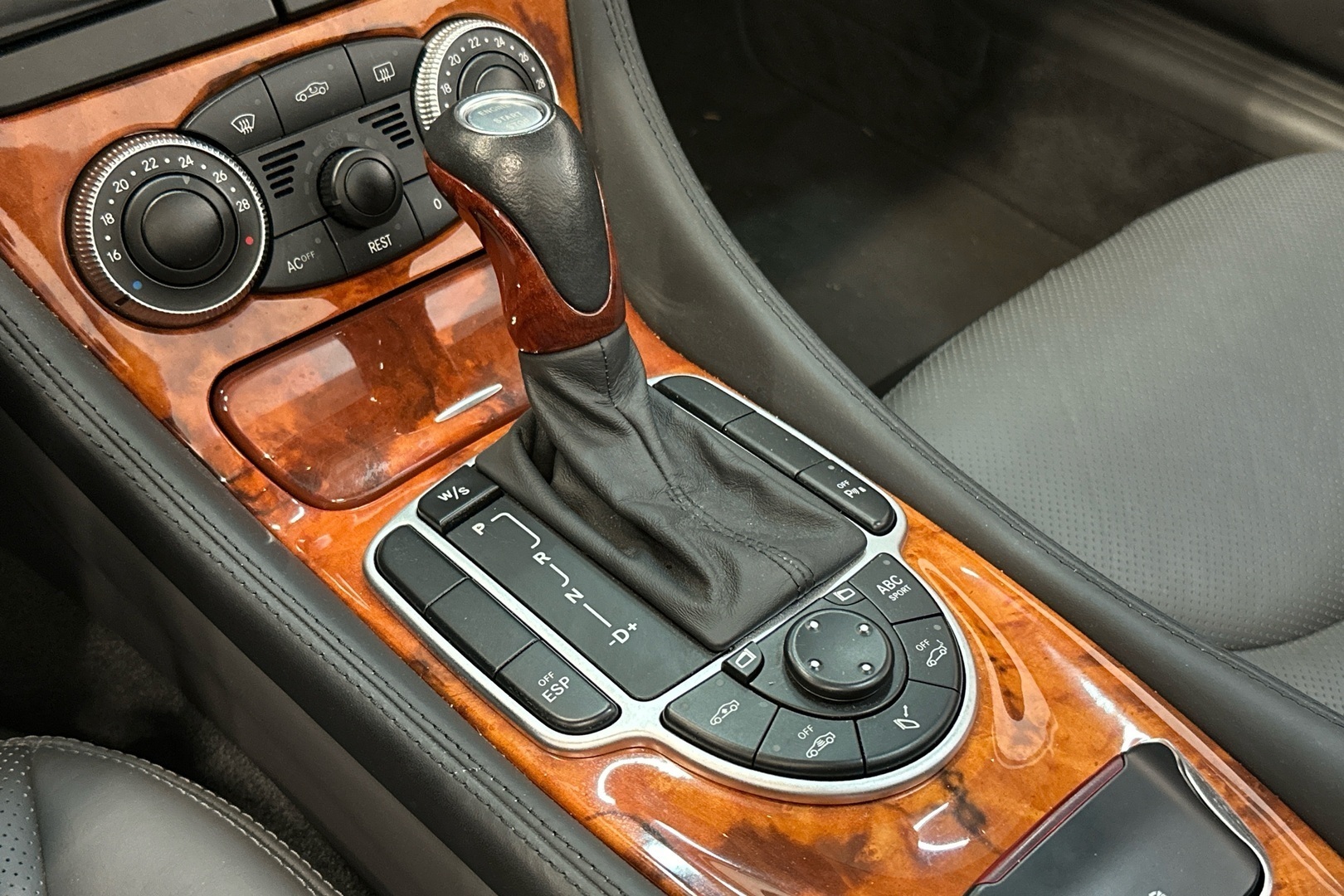 MERCEDES-BENZ SL 2002