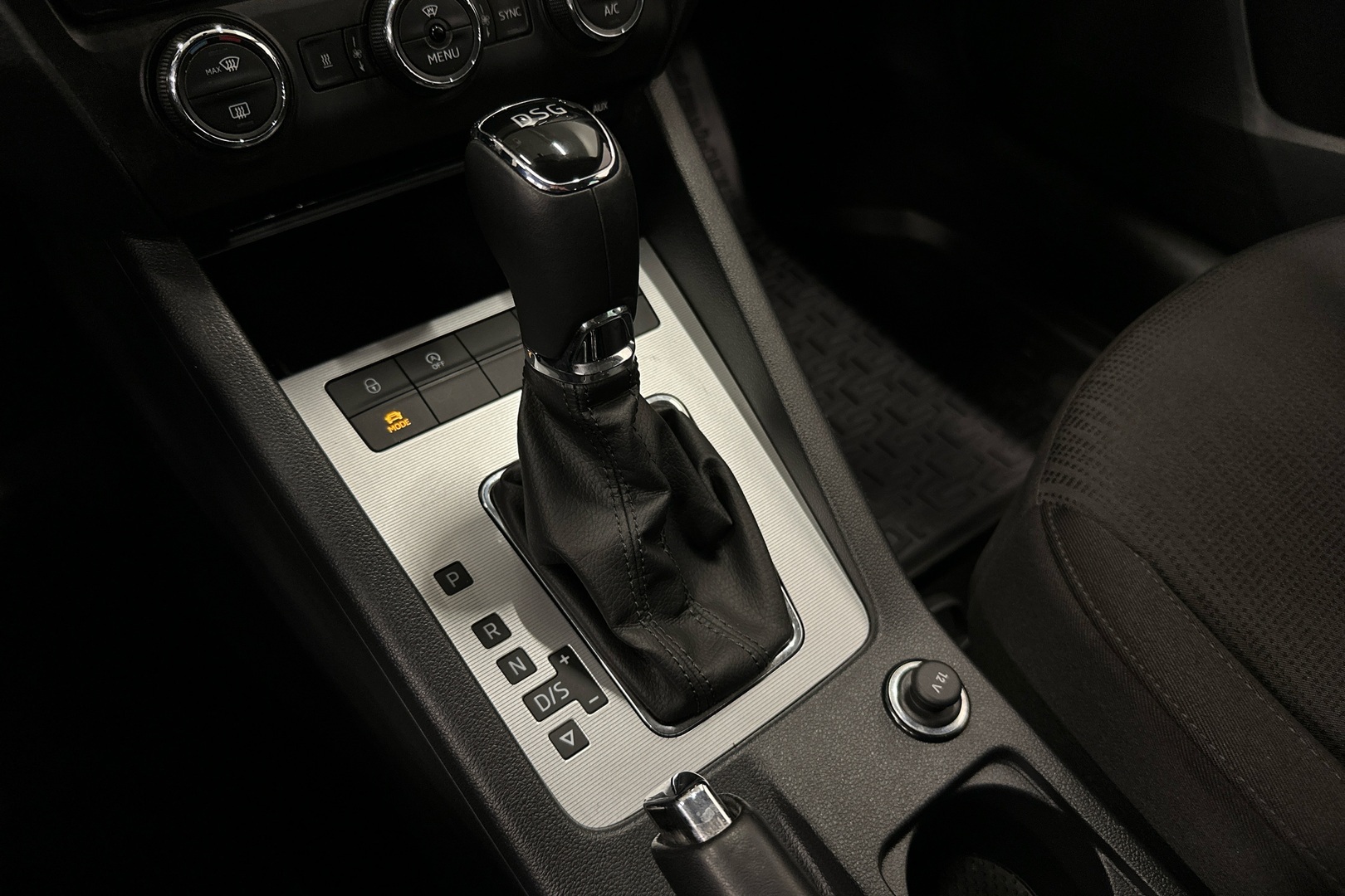 SKODA Octavia 2016