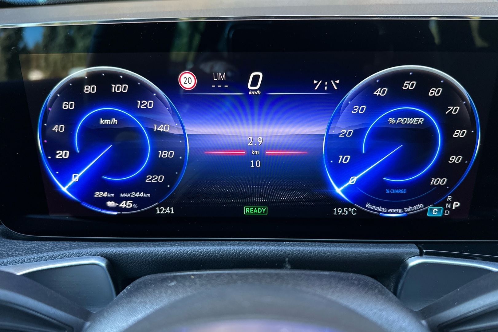 MERCEDES-BENZ EQB 2025