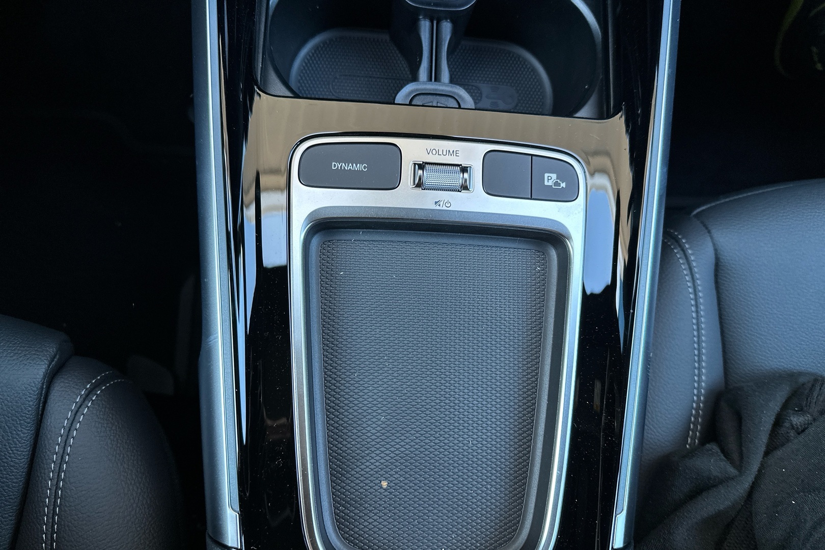 MERCEDES-BENZ EQB 2025