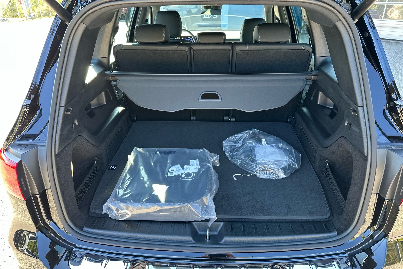 MERCEDES-BENZ EQB 2025